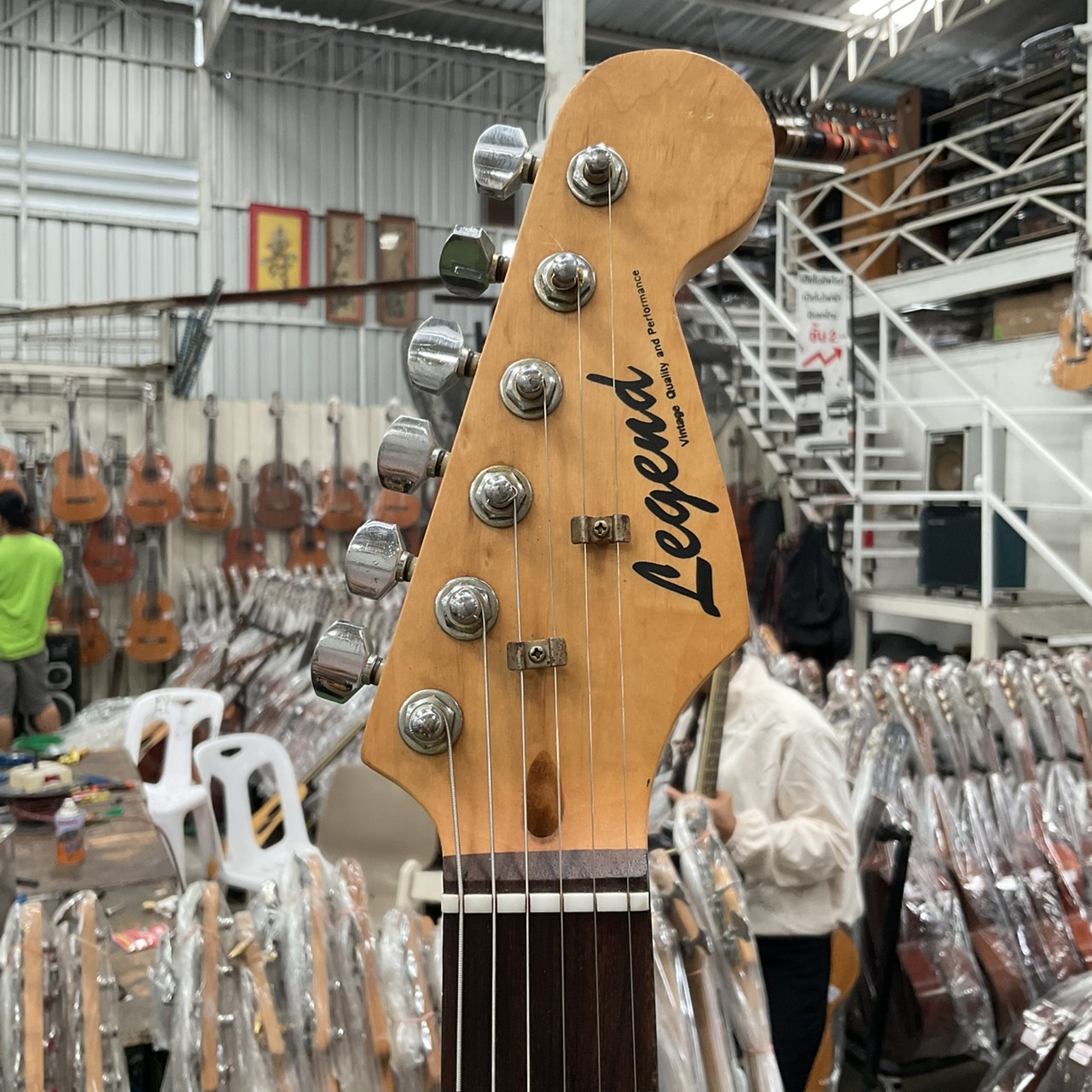 กีต้าร์ไฟฟ้า Legend