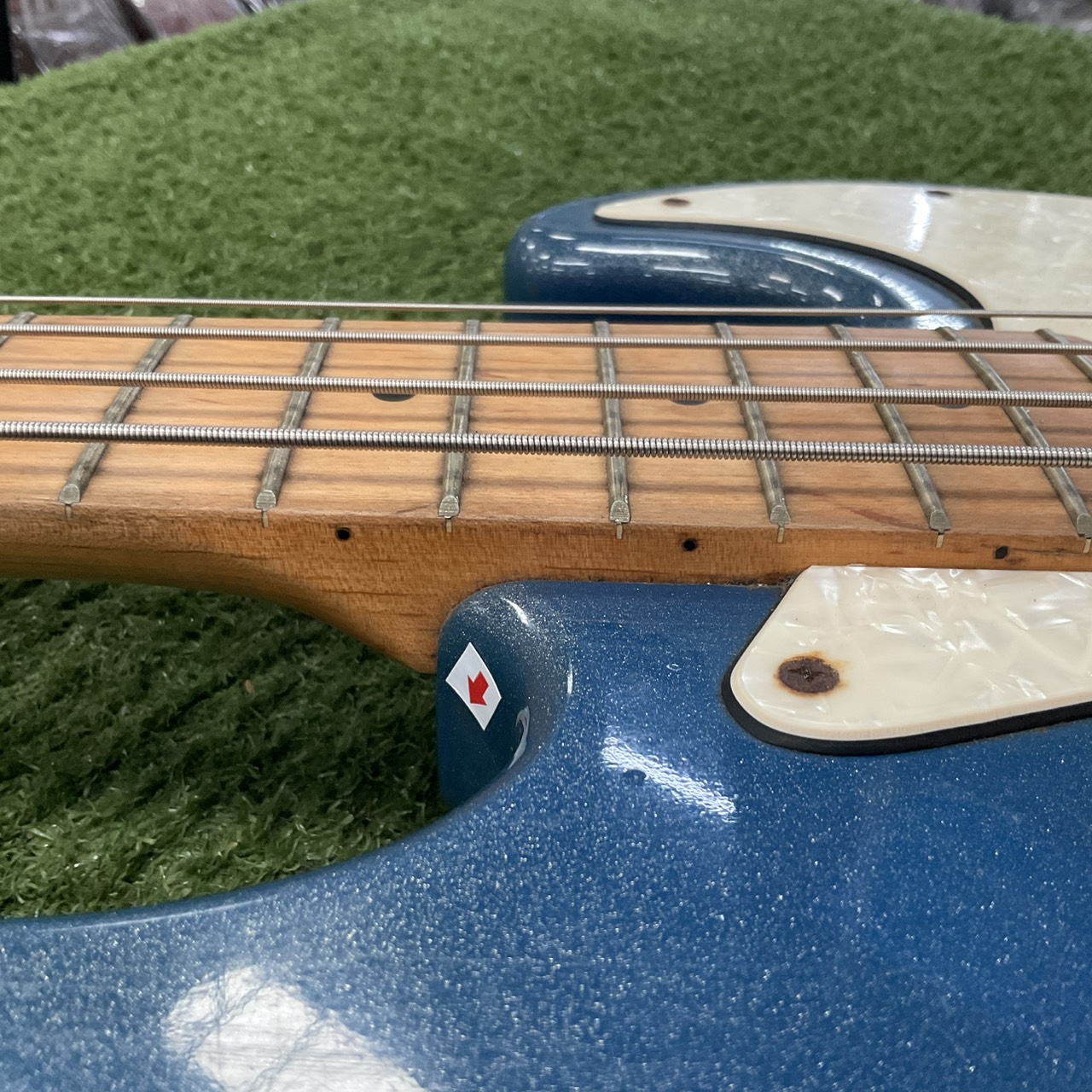 กีต้าร์เบส JAGARD