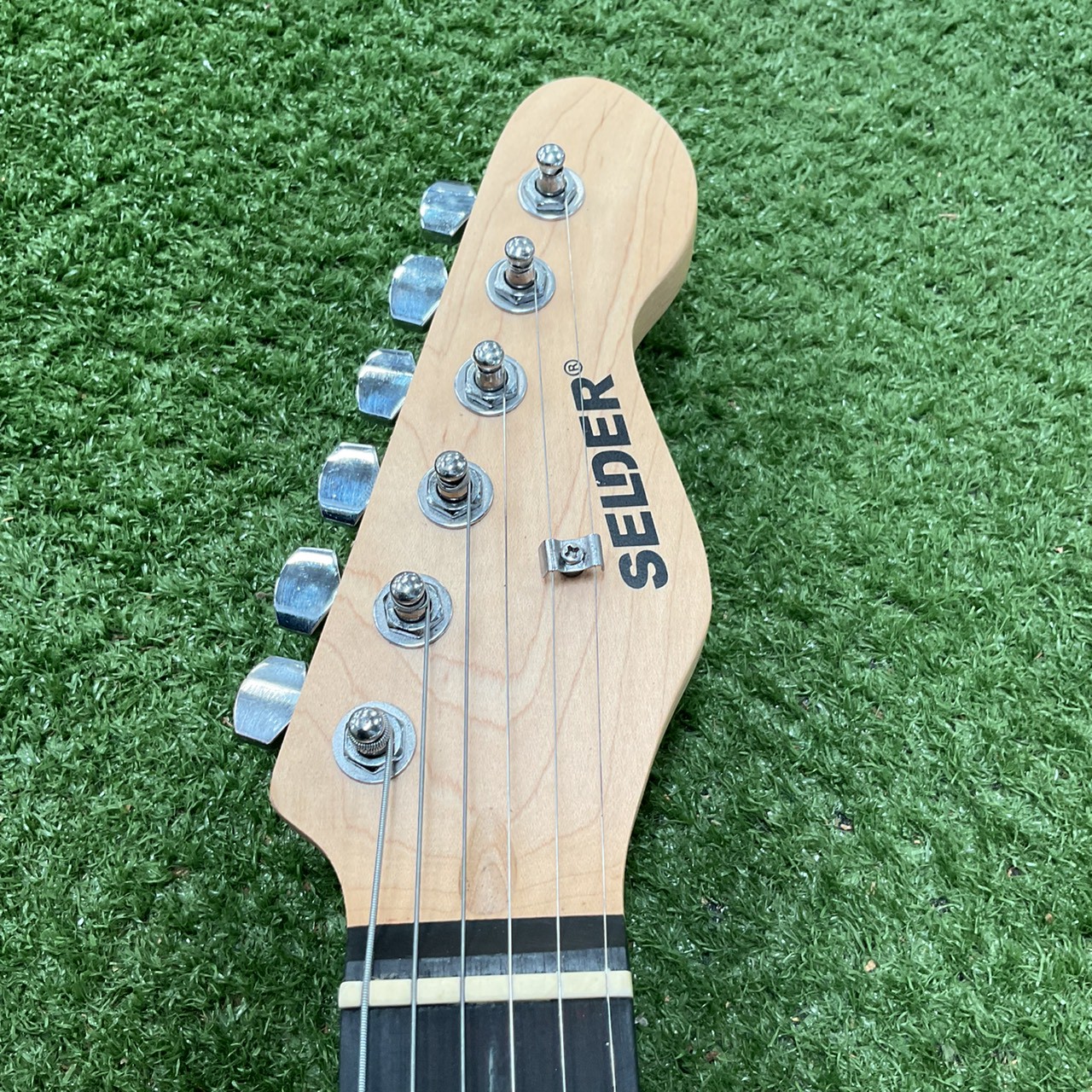 กีต้าร์ไฟฟ้า SELDER