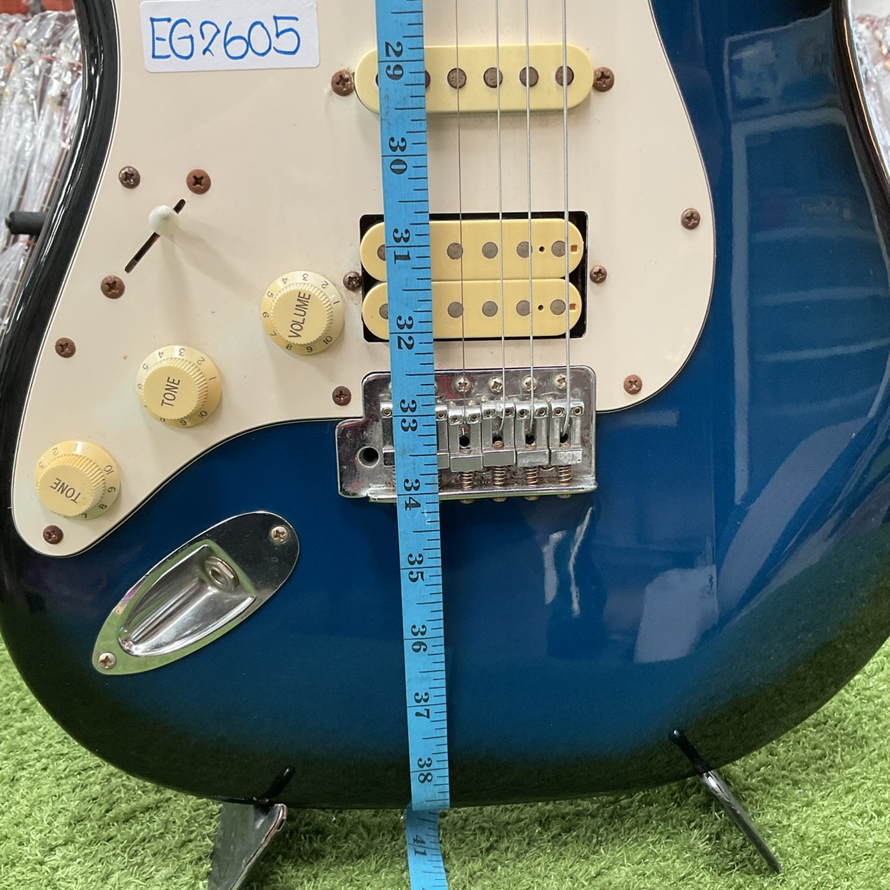 กีต้าร์ไฟฟ้า FORMESTAR (สำหรับมือซ้าย)