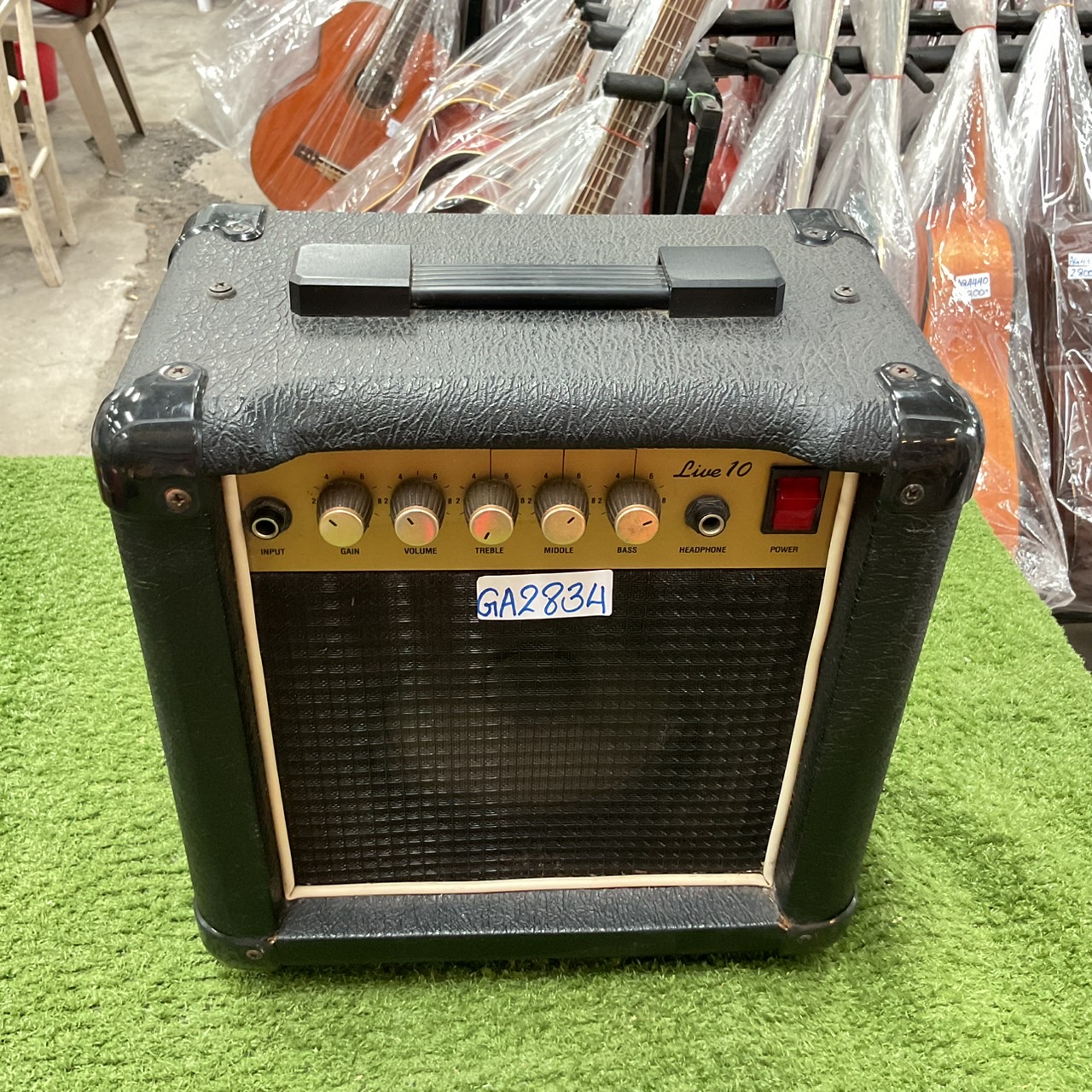 แอมป์กีต้าร์ WASHBURN : Live 10