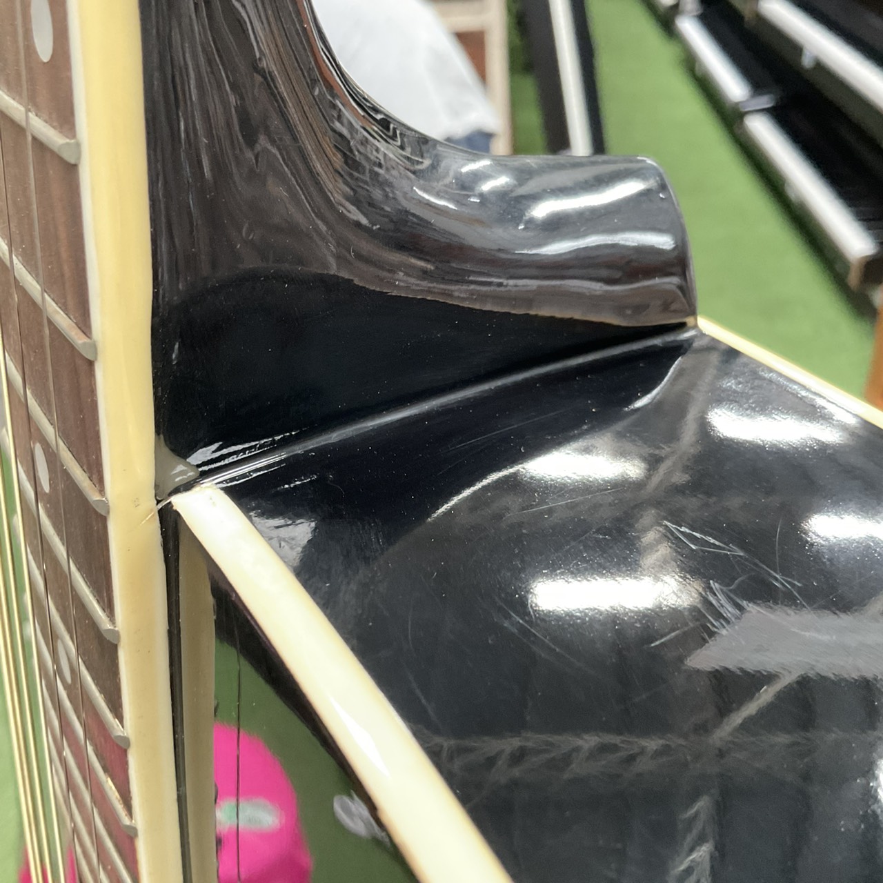 กีต้าร์โปร่ง HONEY BEE : W-15 BK