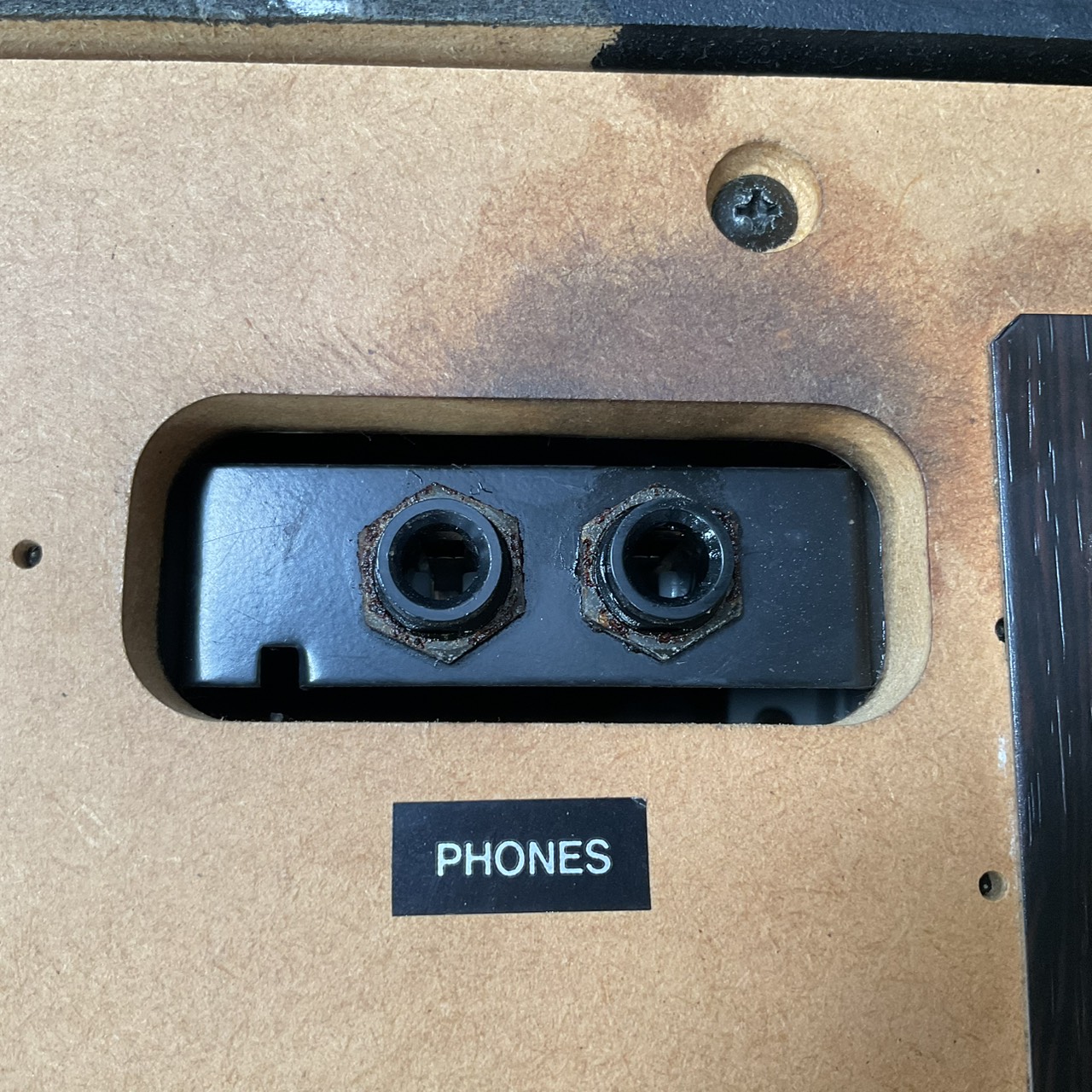 เปียโน YAMAHA : CLP-820 สินค้าไม่พร้อมใช้งาน (ต้องซ่อม)