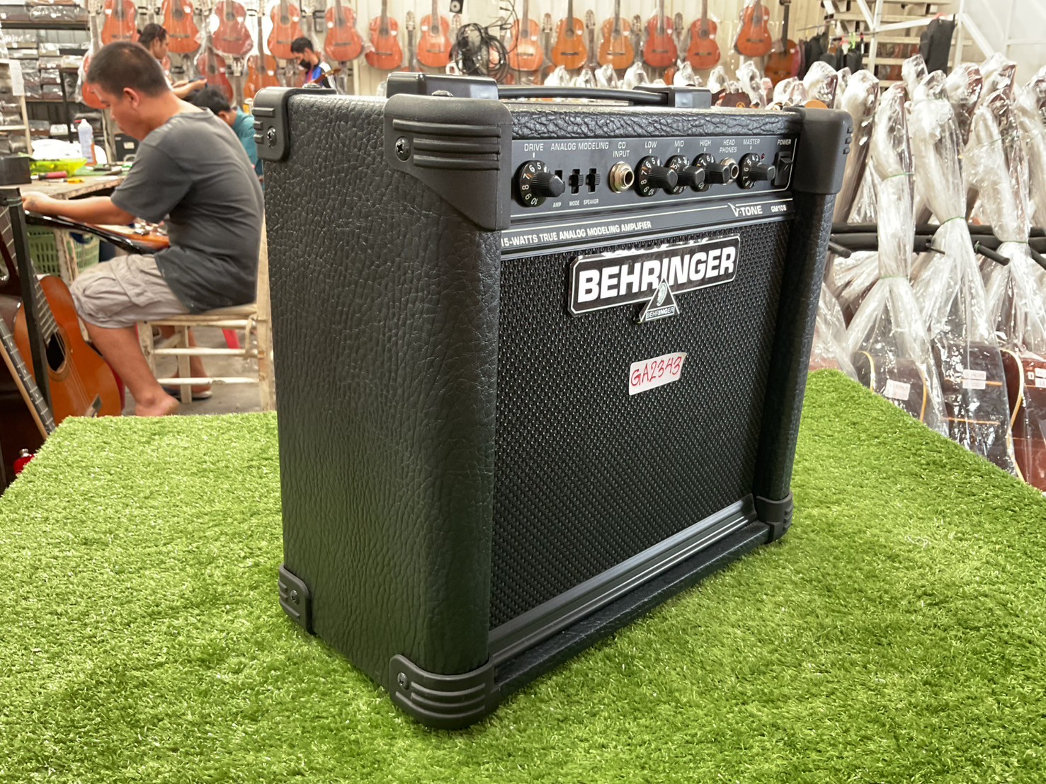 แอมป์กีต้าร์ BEHRINGER : V-TONE GM108