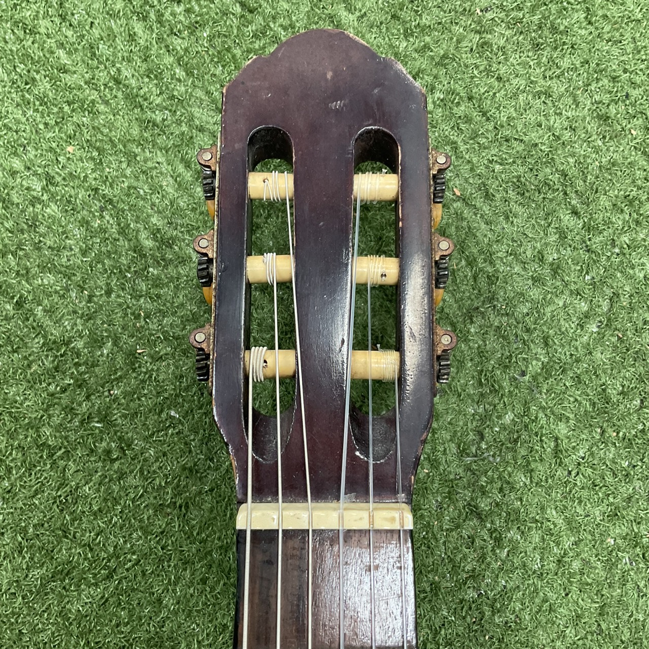 กีต้าร์คลาสสิค PIRLES