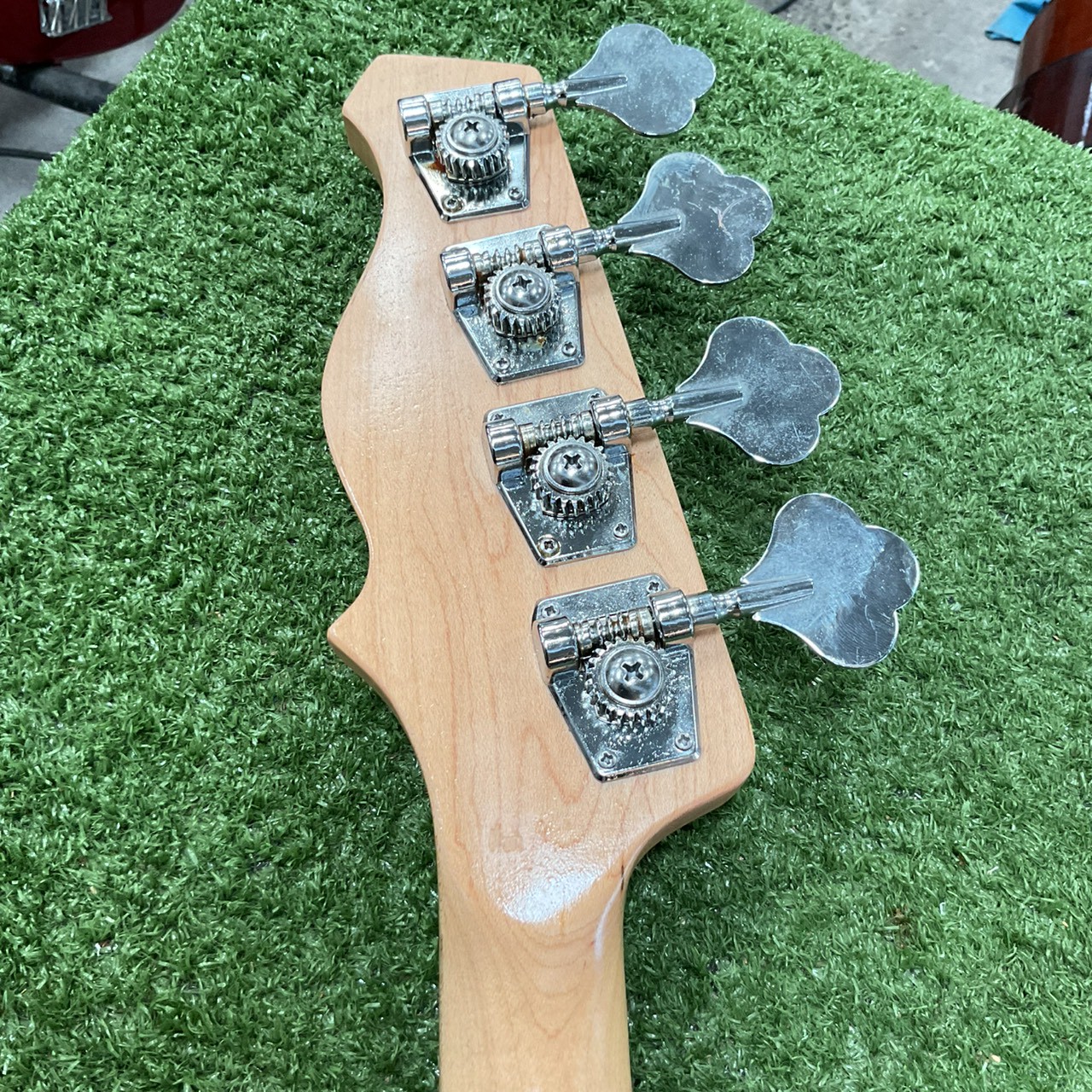 กีต้าร์เบส PlayTech