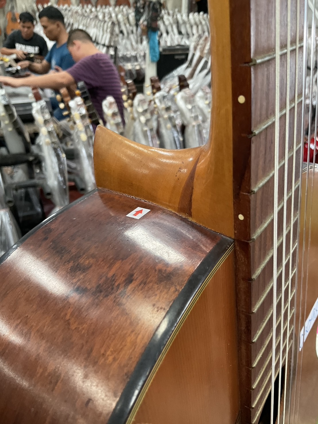 กีต้าร์คลาสสิค ยี่ห้อตามภาพ