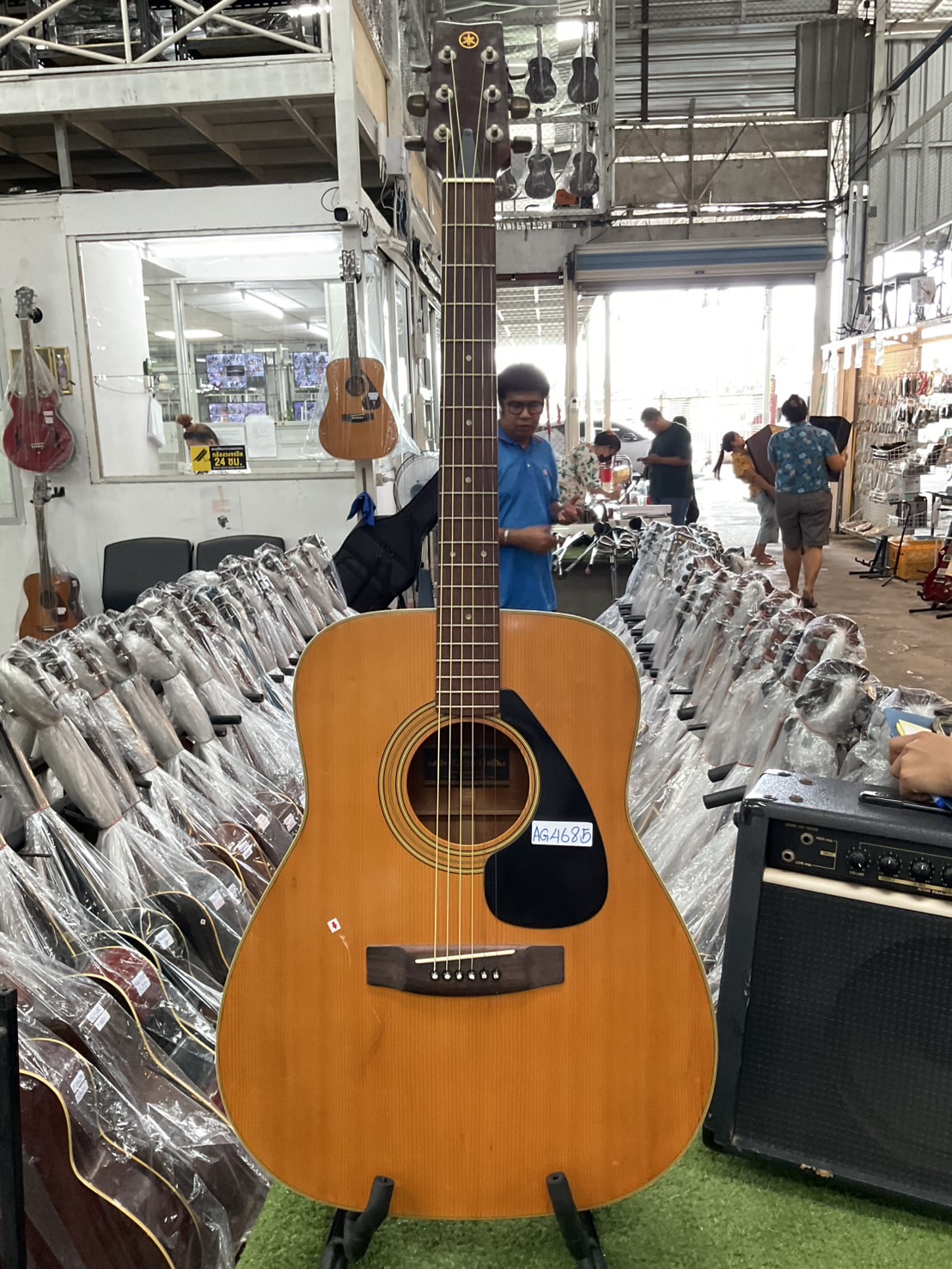 กีต้าร์โปร่ง YAMAHA : FG-200J