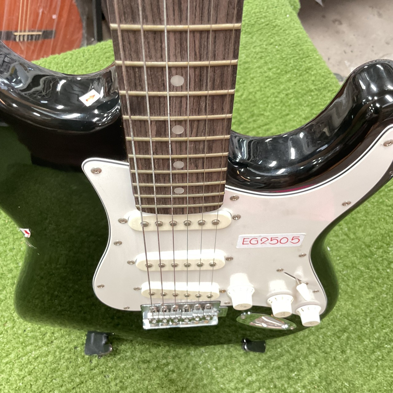 กีต้าร์ไฟฟ้า SELDER