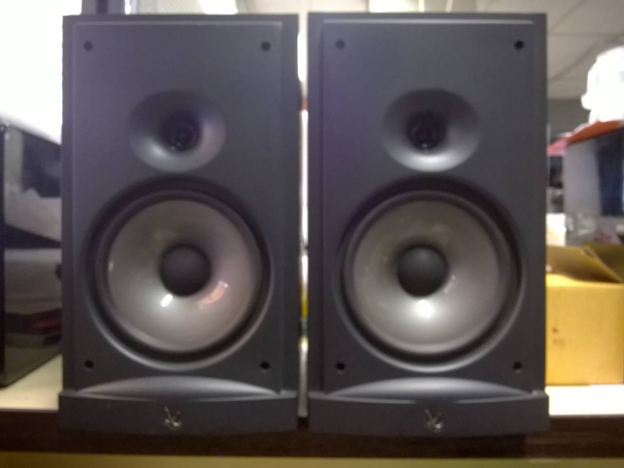 INFINITY RS2 Bookshelf Speaker