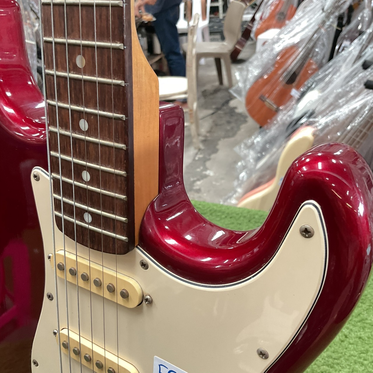 กีต้าร์ไฟฟ้า PHOTOGENIC