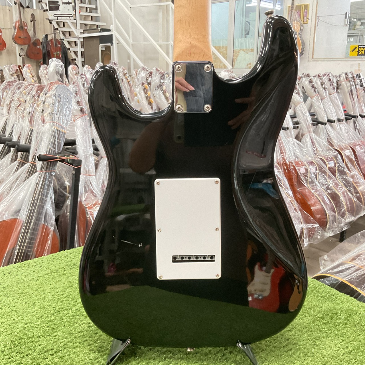 กีต้าร์ไฟฟ้า BUSKER'S