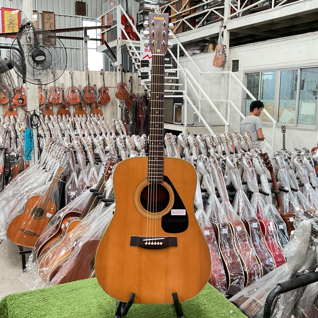 กีต้าร์โปร่ง YAMAHA : FG-151