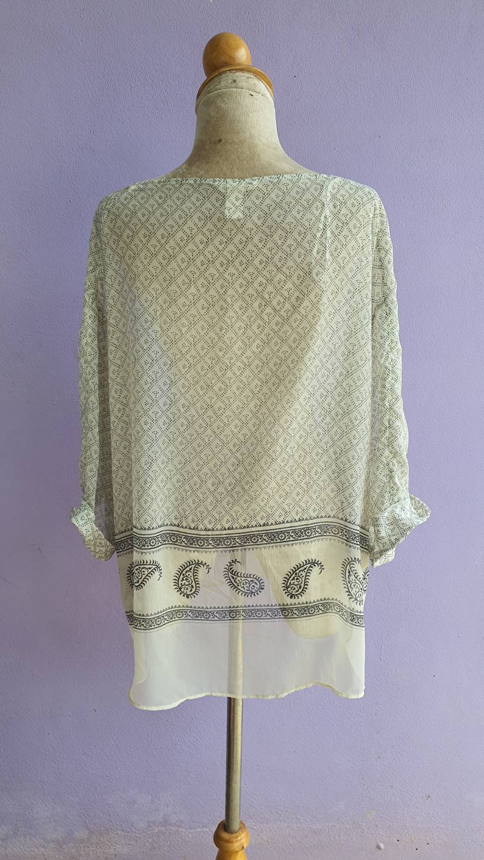 FF03075 เสื้อชีฟอง มือสอง สีขาวลาย แบรนด์ H&M อก free-44 นิื้ว