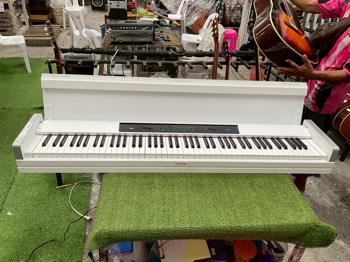เปียโน KORG : LP-350 สินค้าไม่พร้อมใช้งาน (ต้องซ่อม)