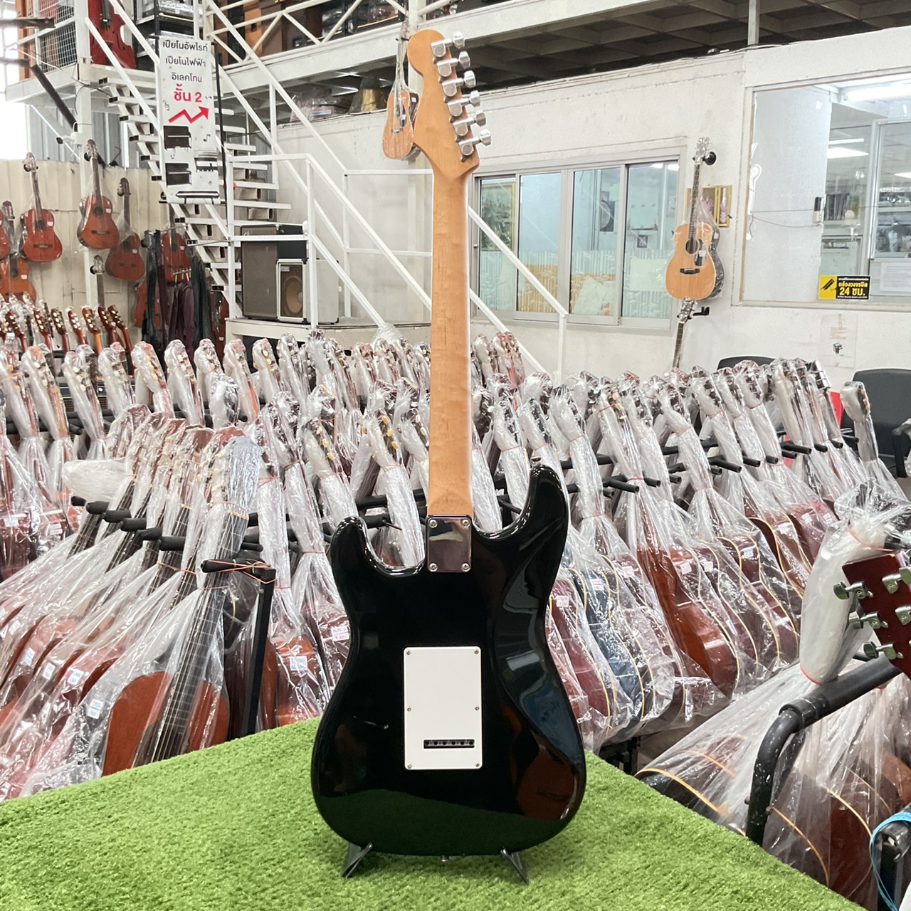 กีต้าร์ไฟฟ้า BUSKER'S