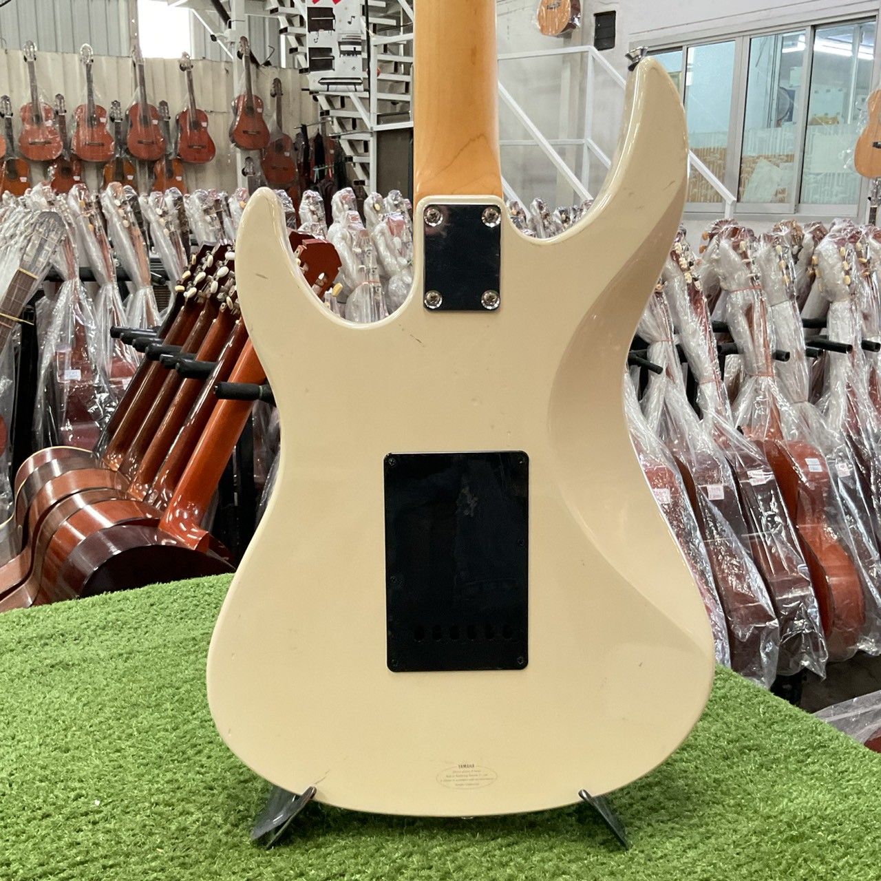 กีต้าร์ไฟฟ้า YAMAHA : YGX 112P