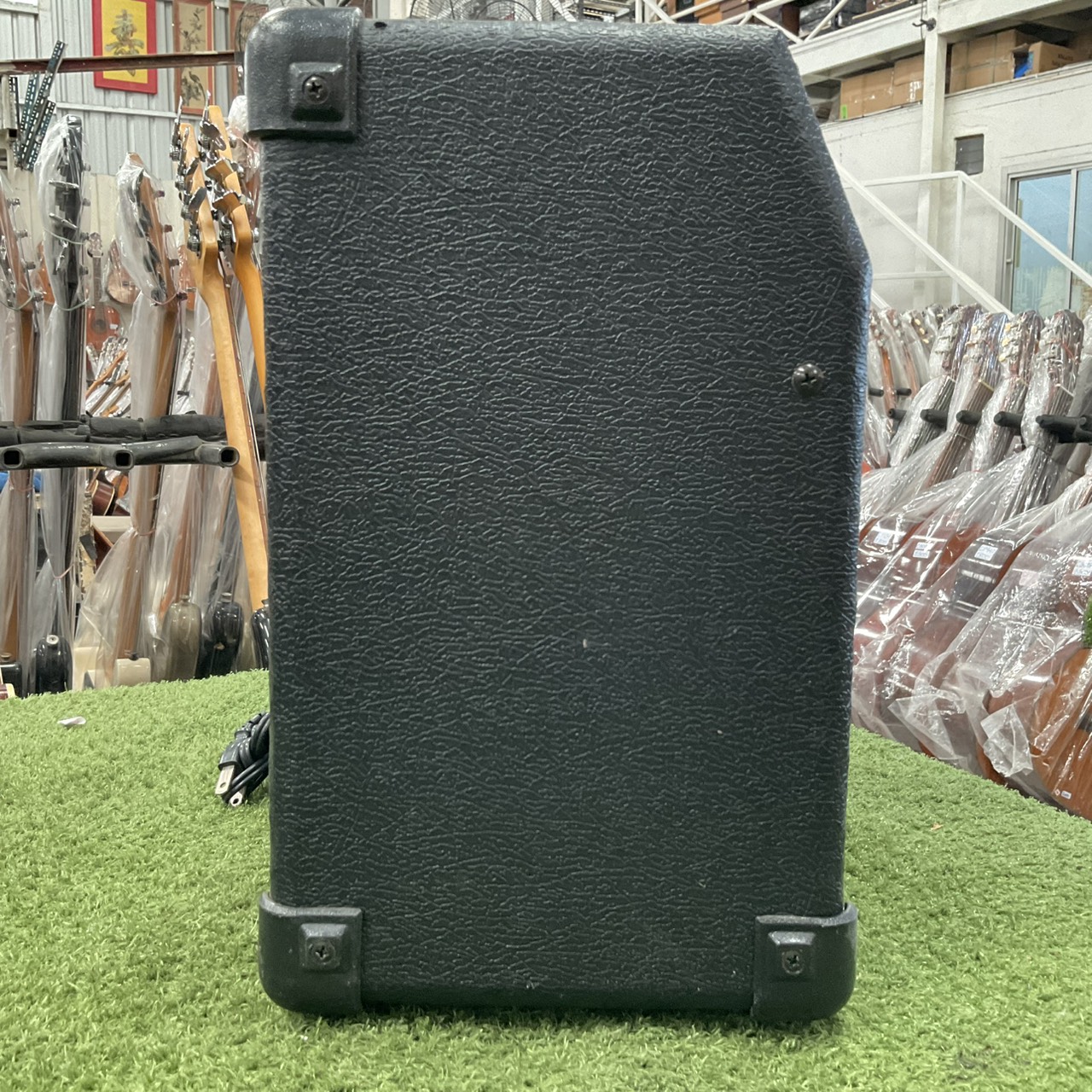 แอมป์กีต้าร์ FERNANDES : FA-15