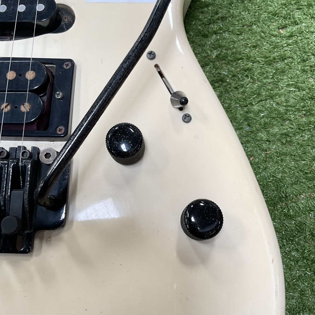 กีต้าร์ไฟฟ้า FERNANDES