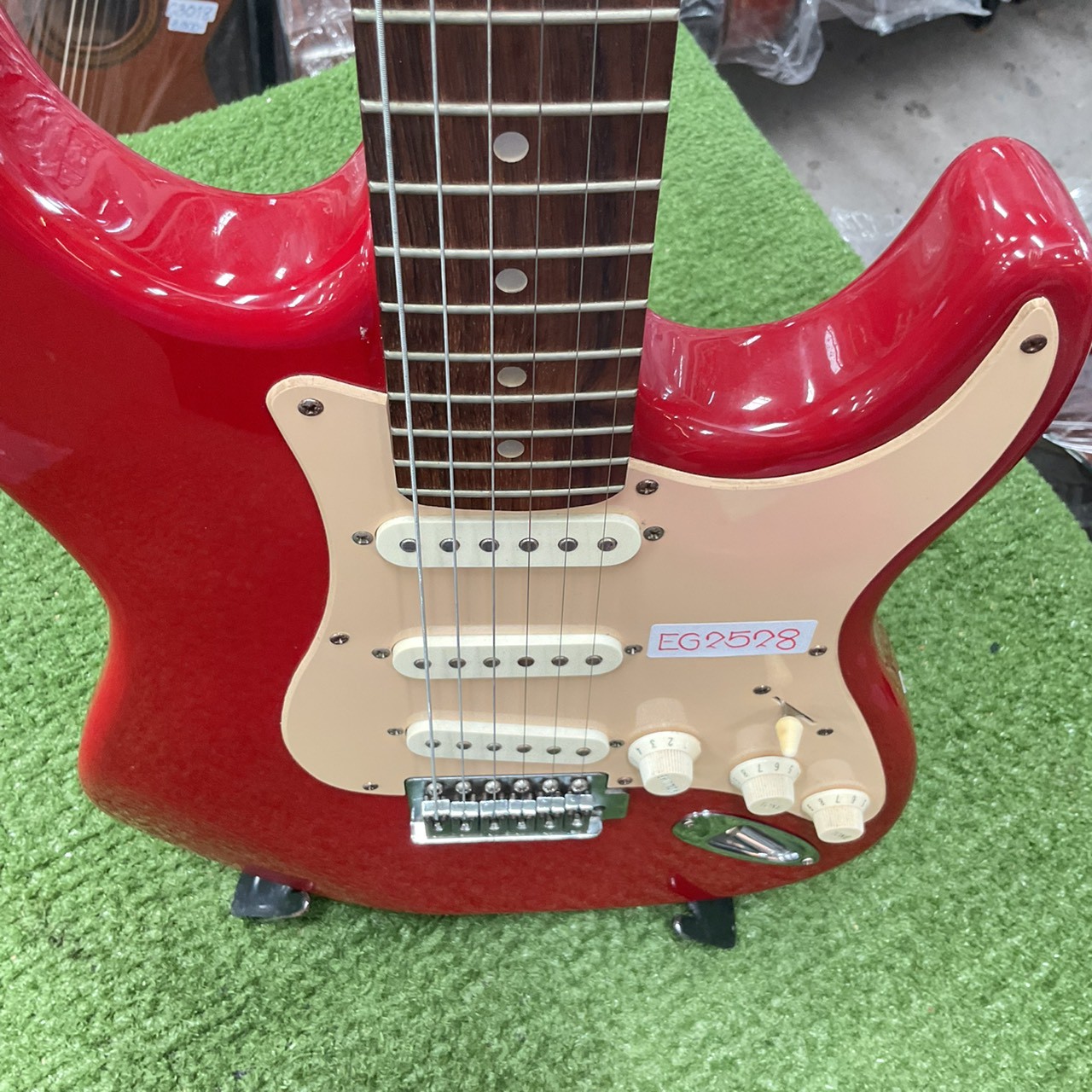 กีต้าร์ไฟฟ้า Legend