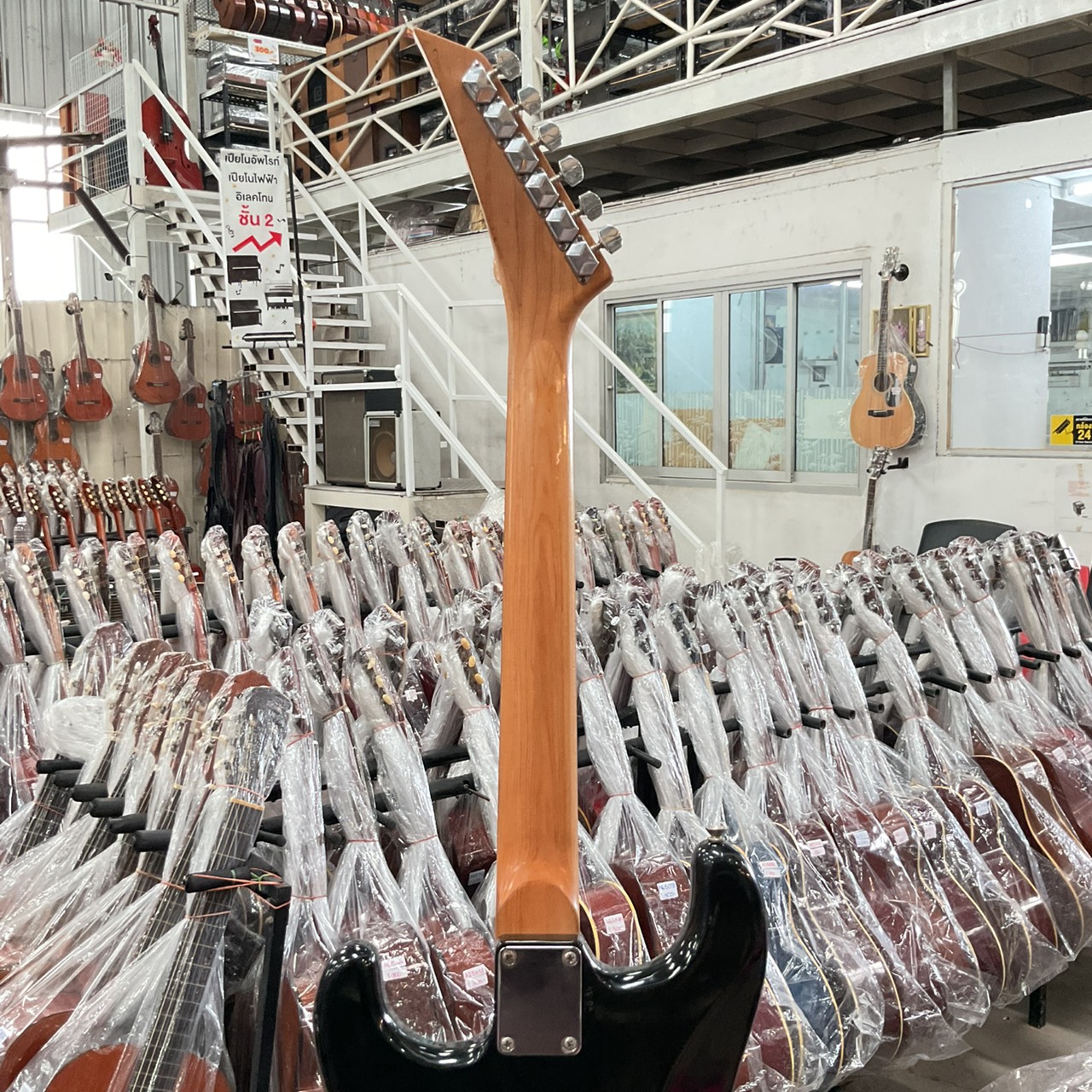 กีต้าร์ไฟฟ้า Ganion