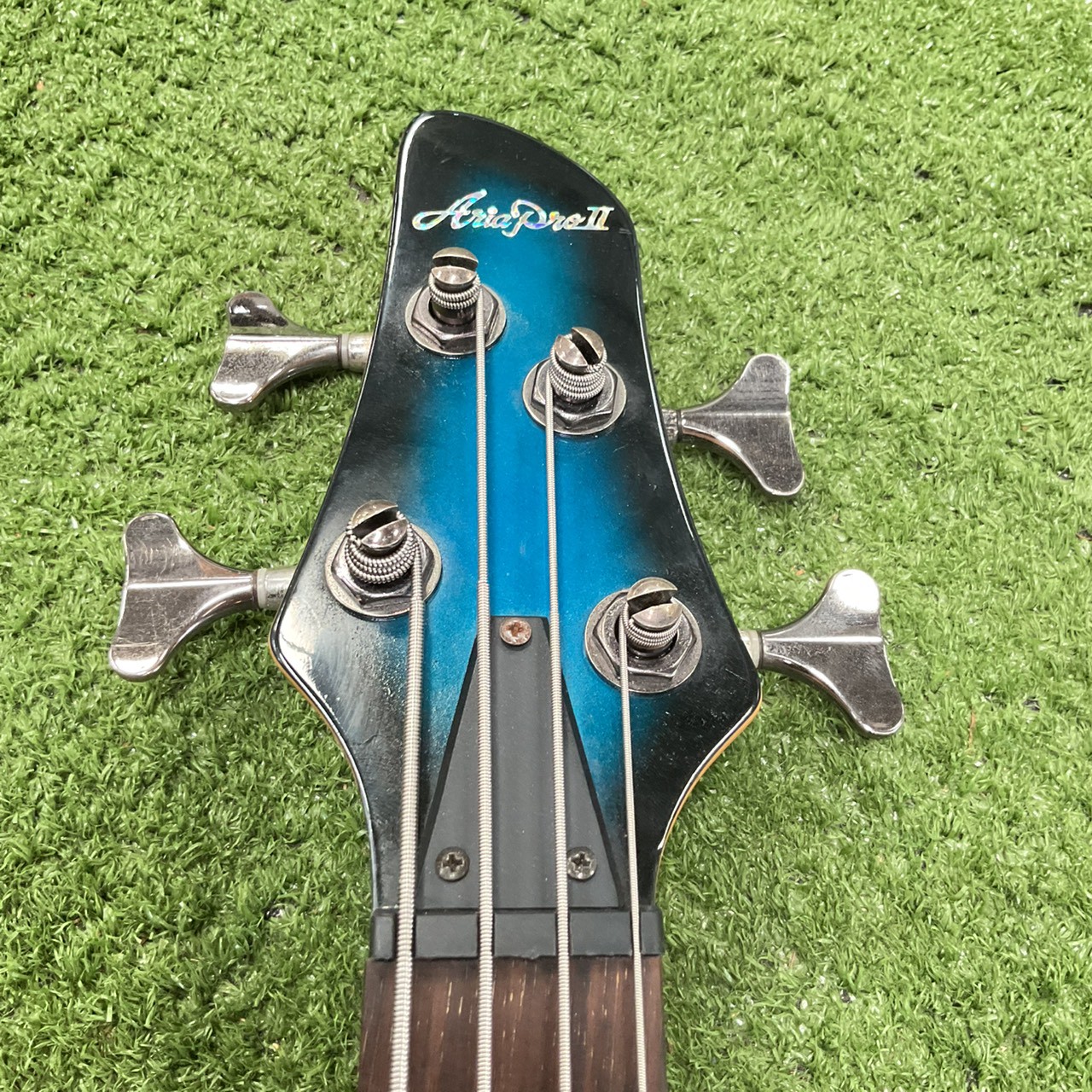 กีต้าร์เบส Aria Pro II