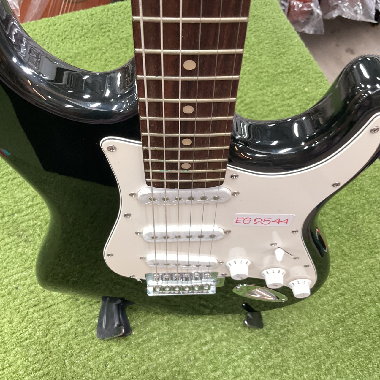 กีต้าร์ไฟฟ้า SELDER