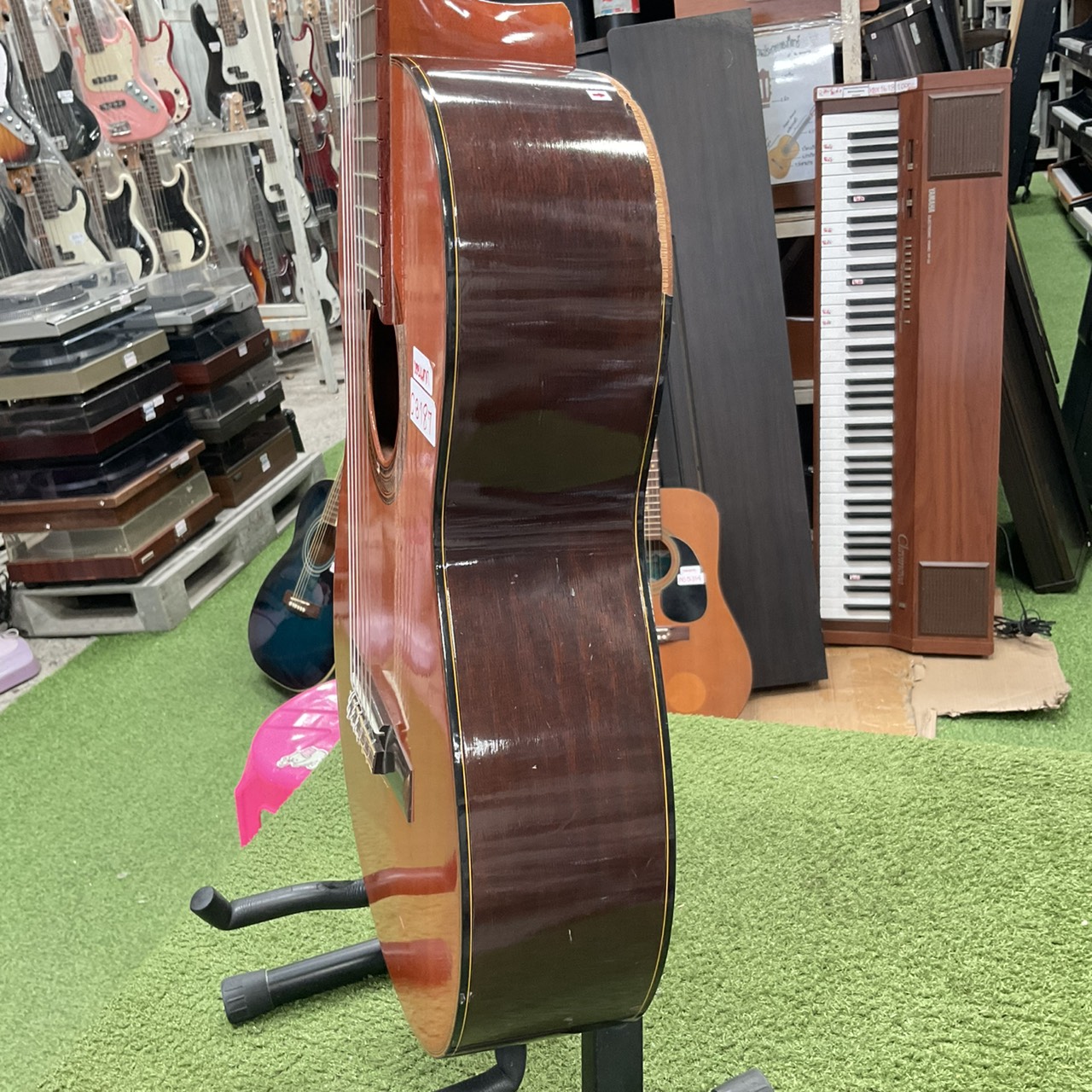 กีต้าร์คลาสสิค YAMAHA : G-70D