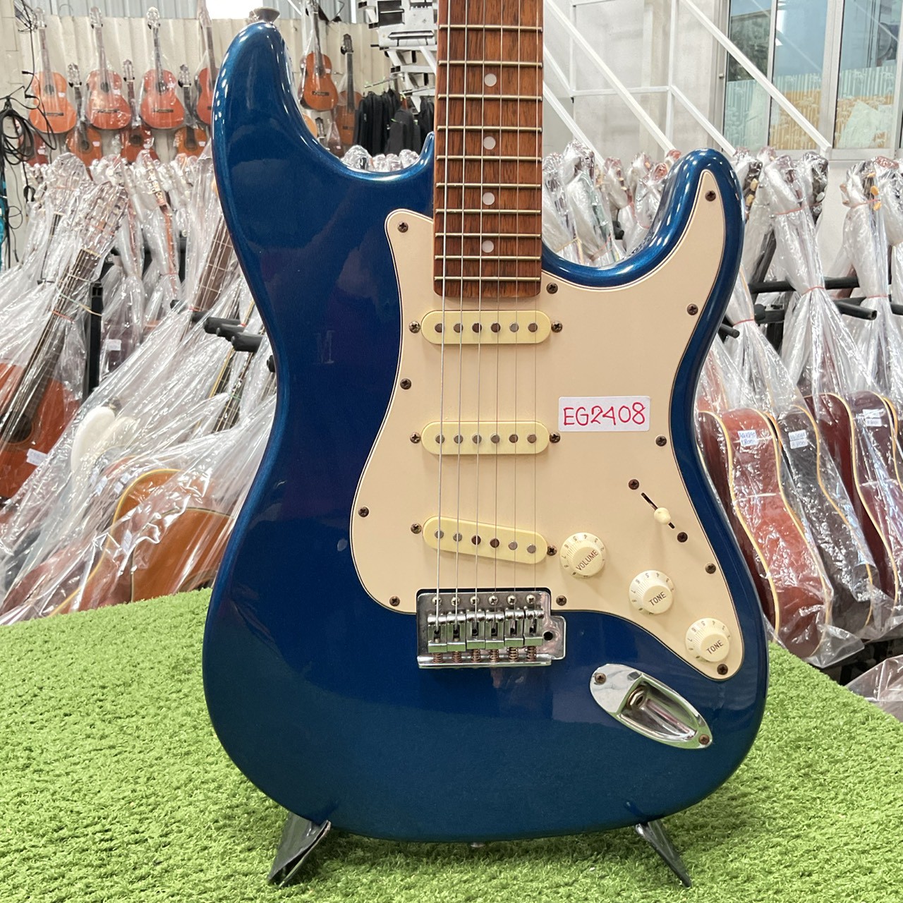 กีต้าร์ไฟฟ้า Legend