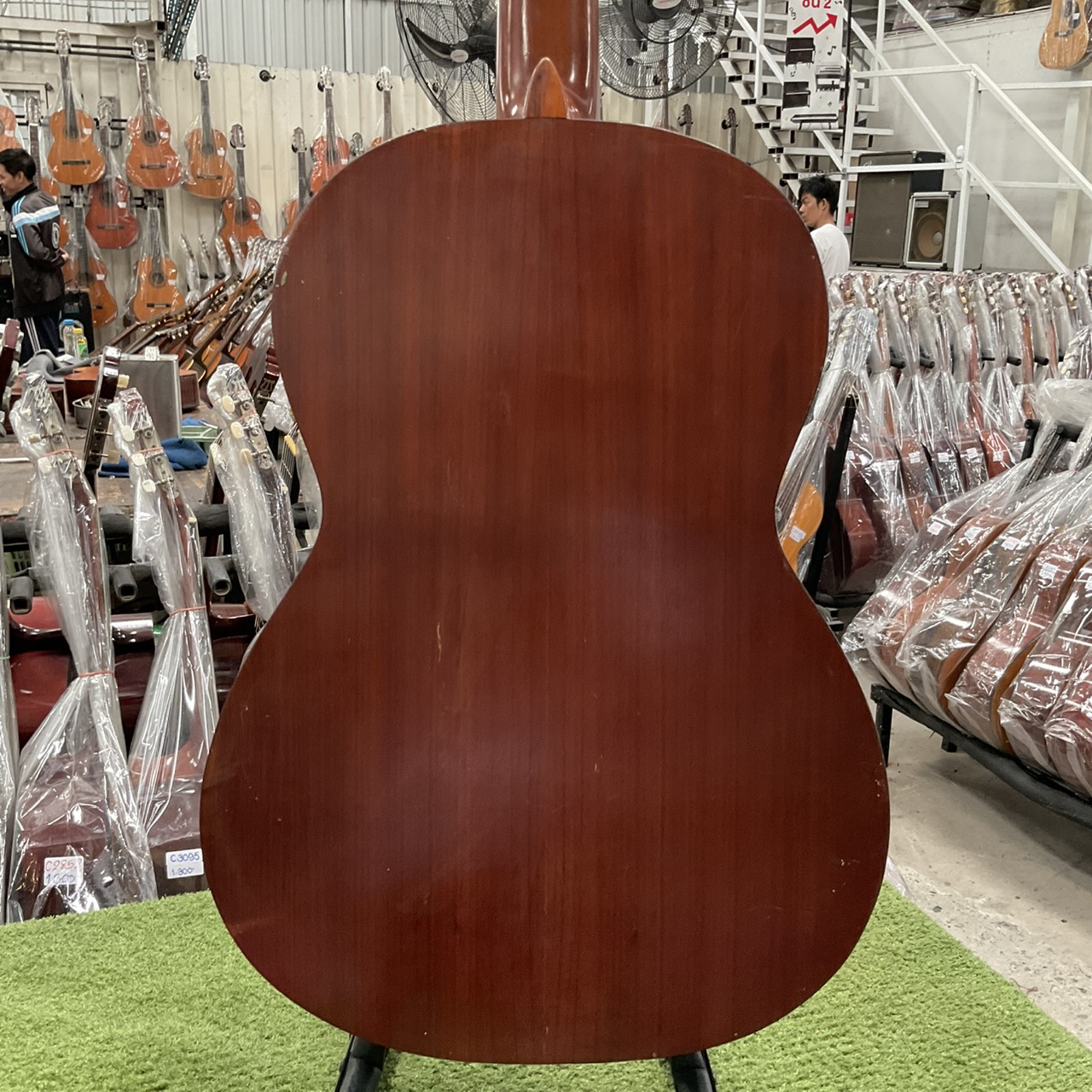 กีต้าร์คลาสสิค ZEN-ON GUT : No.70