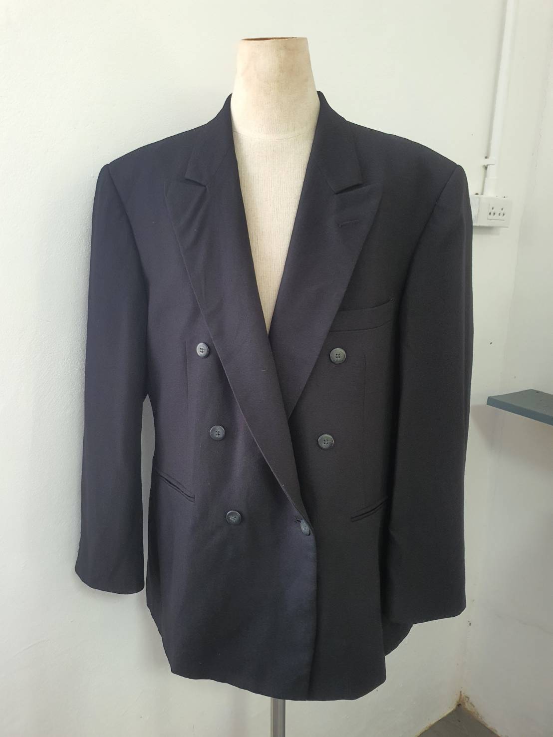 SUIT C0025 เสื้อสูท สีดำ มือสอง แบรนด์ JOHN HENRY อก 44 นิ้ว