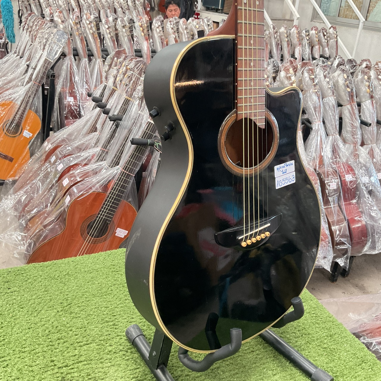 กีต้าร์โปร่งไฟฟ้า YAMAHA : APX-6S