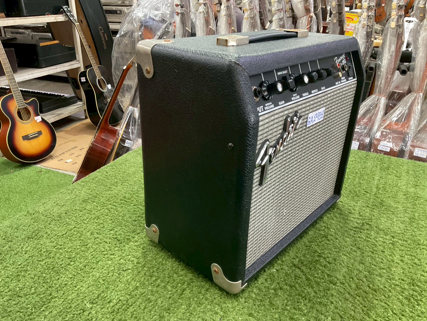 แอมป์กีต้าร์ Fender : Frontman 15G