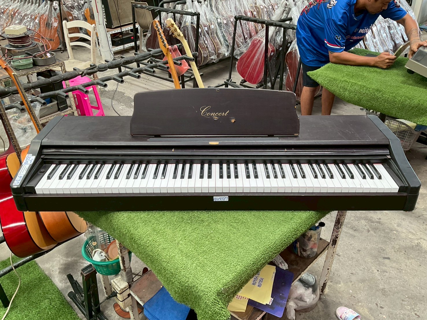 เปียโน KORG : C-303 สินค้าไม่พร้อมใช้งาน (ต้องซ่อม)
