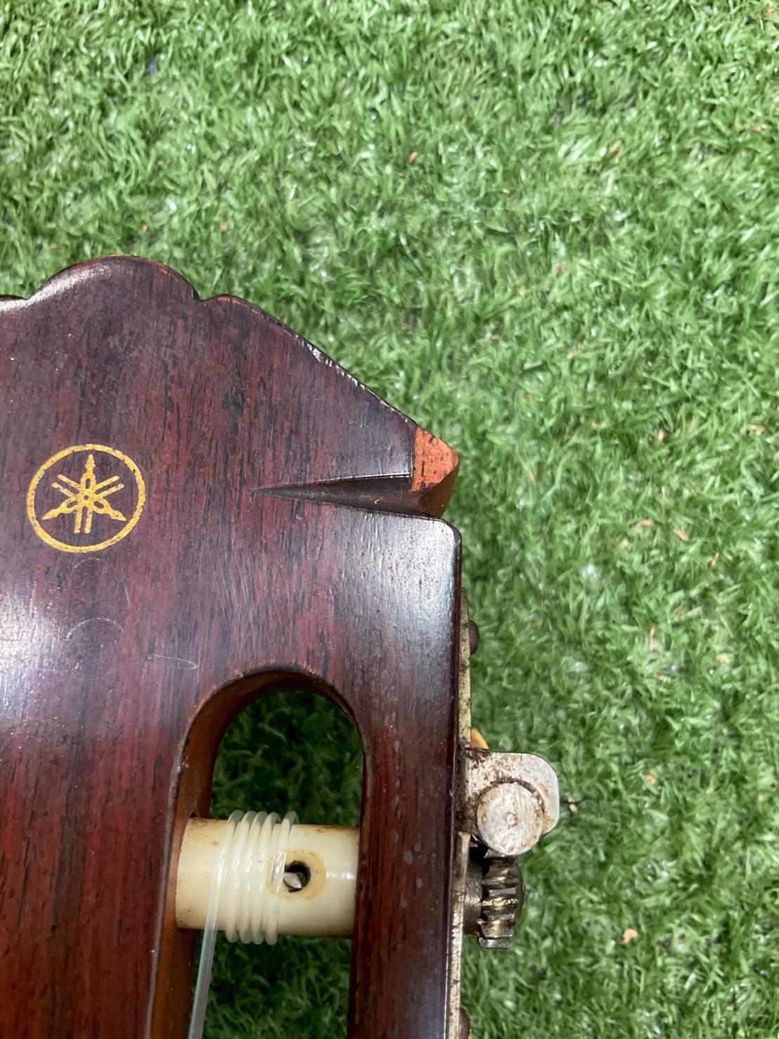 กีต้าร์คลาสสิค YAMAHA : G-70D