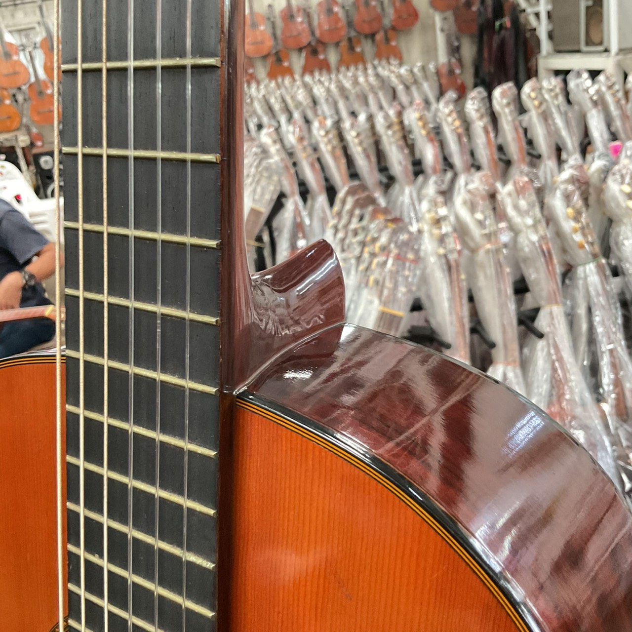 กีต้าร์คลาสสิค YAMAHA : C-180