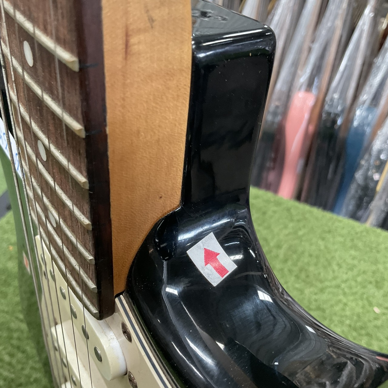 กีต้าร์ไฟฟ้า PhotoGenic