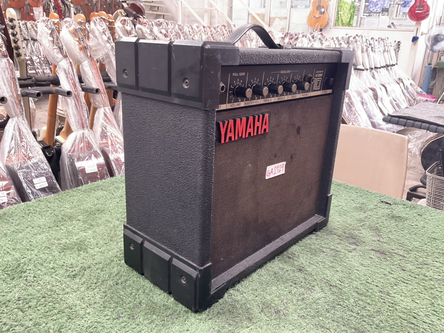 แอมป์กีต้าร์ YAMAHA : VX10