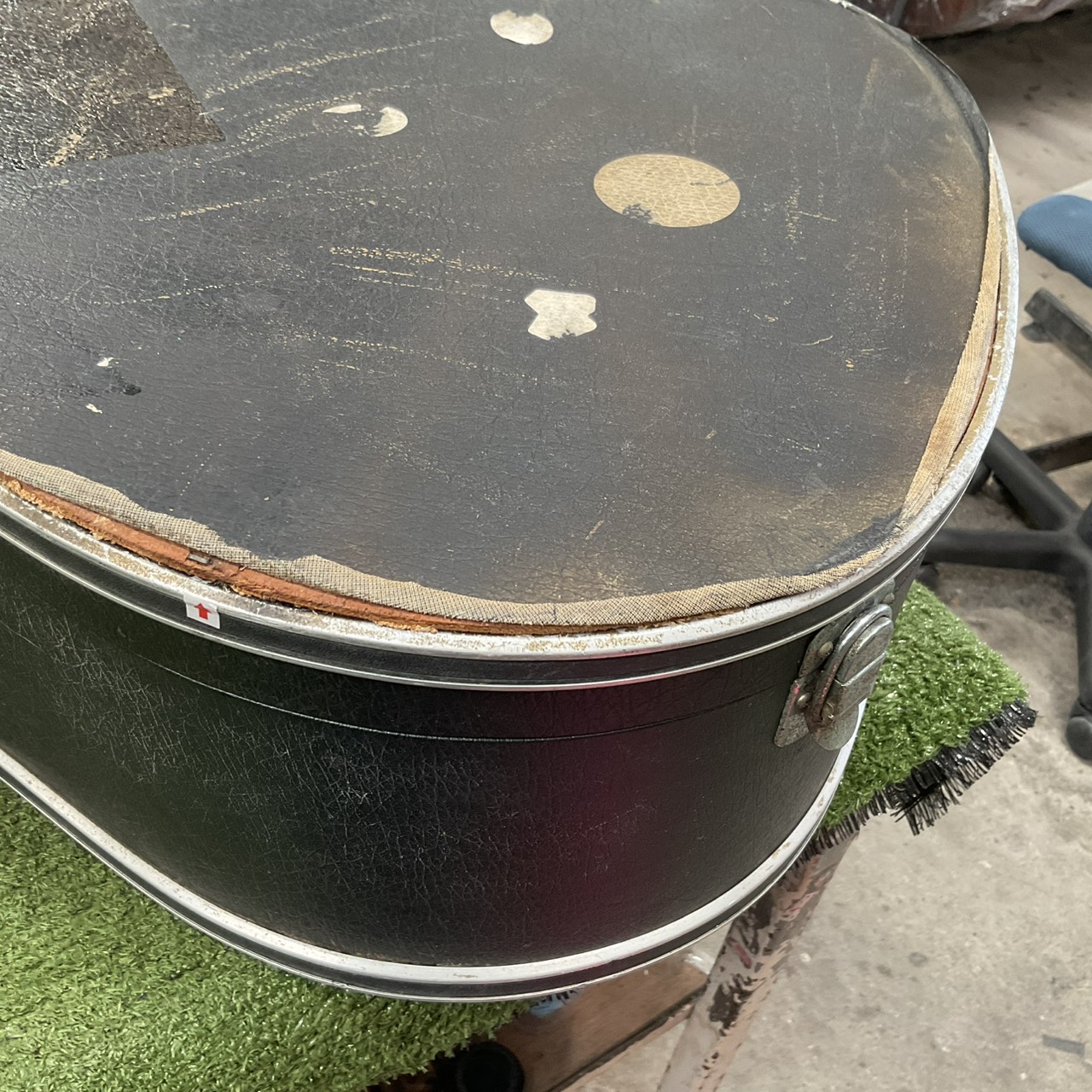 กล่องเคสกีต้าร์โปร่ง