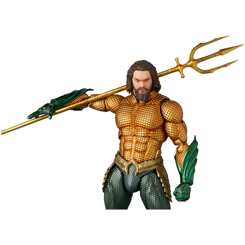 MAFEX No.267 MAFEX AQUAMAN (GOLD & GREEN SUIT) "AQUAMAN AND THE LOST KINGDOM"(Pre-order)
