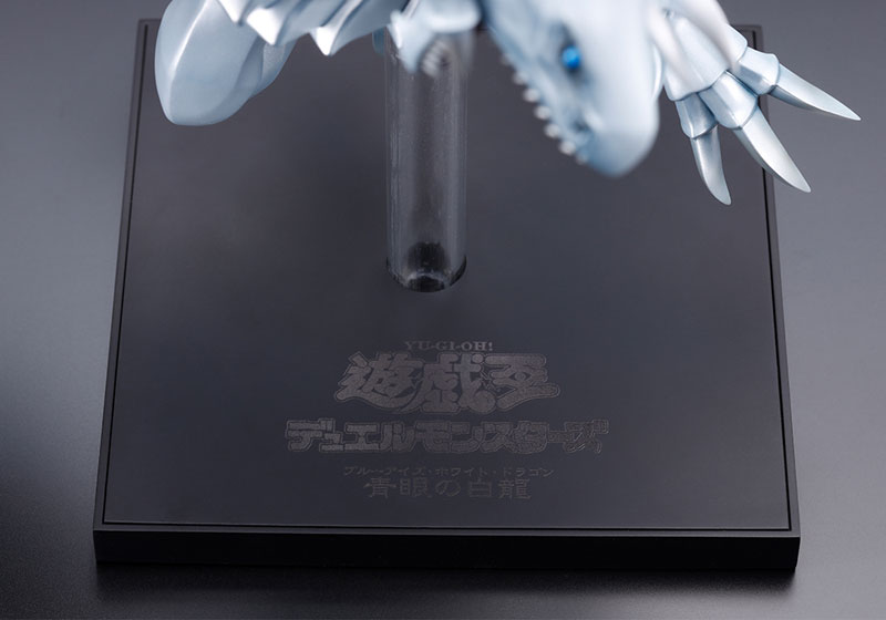 OSHI WORKS Yu-Gi-Oh! Duel Monsters Blue-Eyes White Dragon Complete Figure(Pre-order)