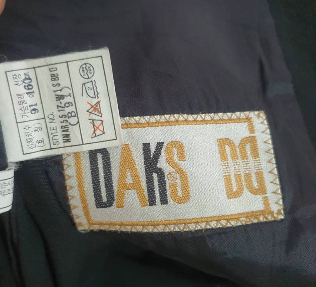FF06247 เสื้อสูทมือสอง สีดำ แบรนด์ DAKS อก 40 นิ้ว