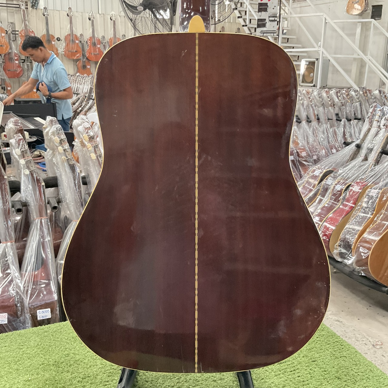 กีต้าร์โปร่ง YAMAHA : FG-151