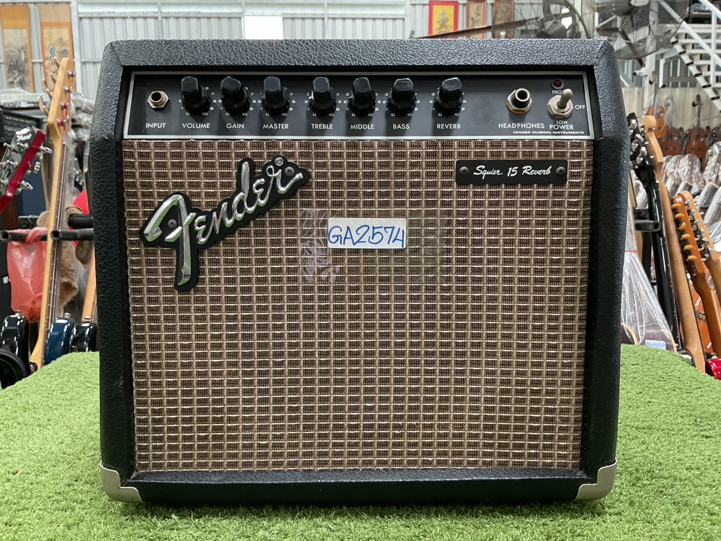 แอมป์กีต้าร์ Fender : Squier 15