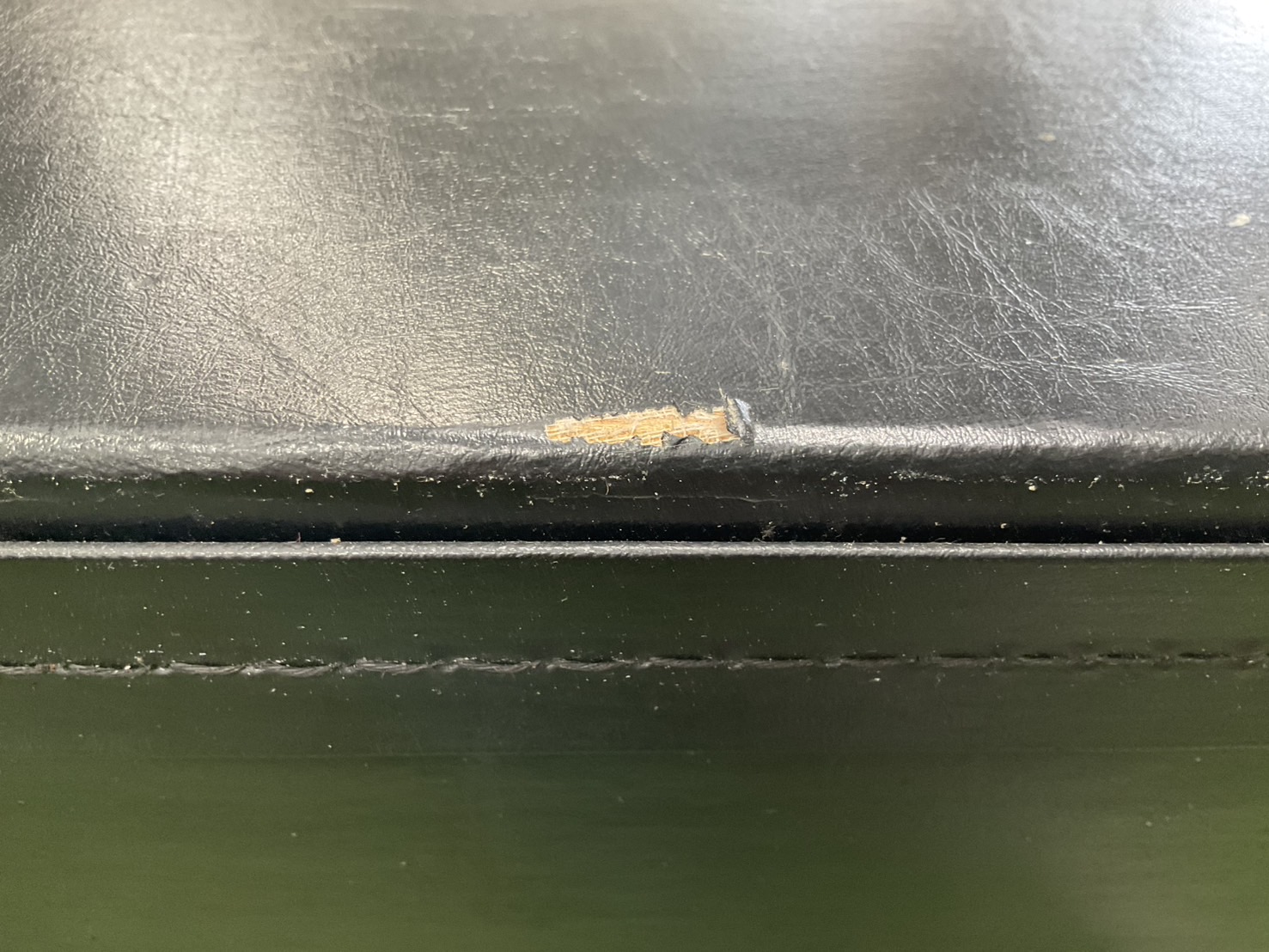 กล่องเคสกีต้าร์โปร่ง