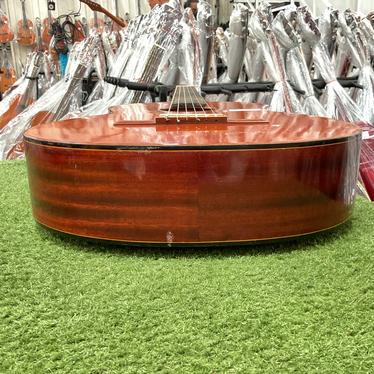 กีต้าร์คลาสสิค Grand Raforet : No.100