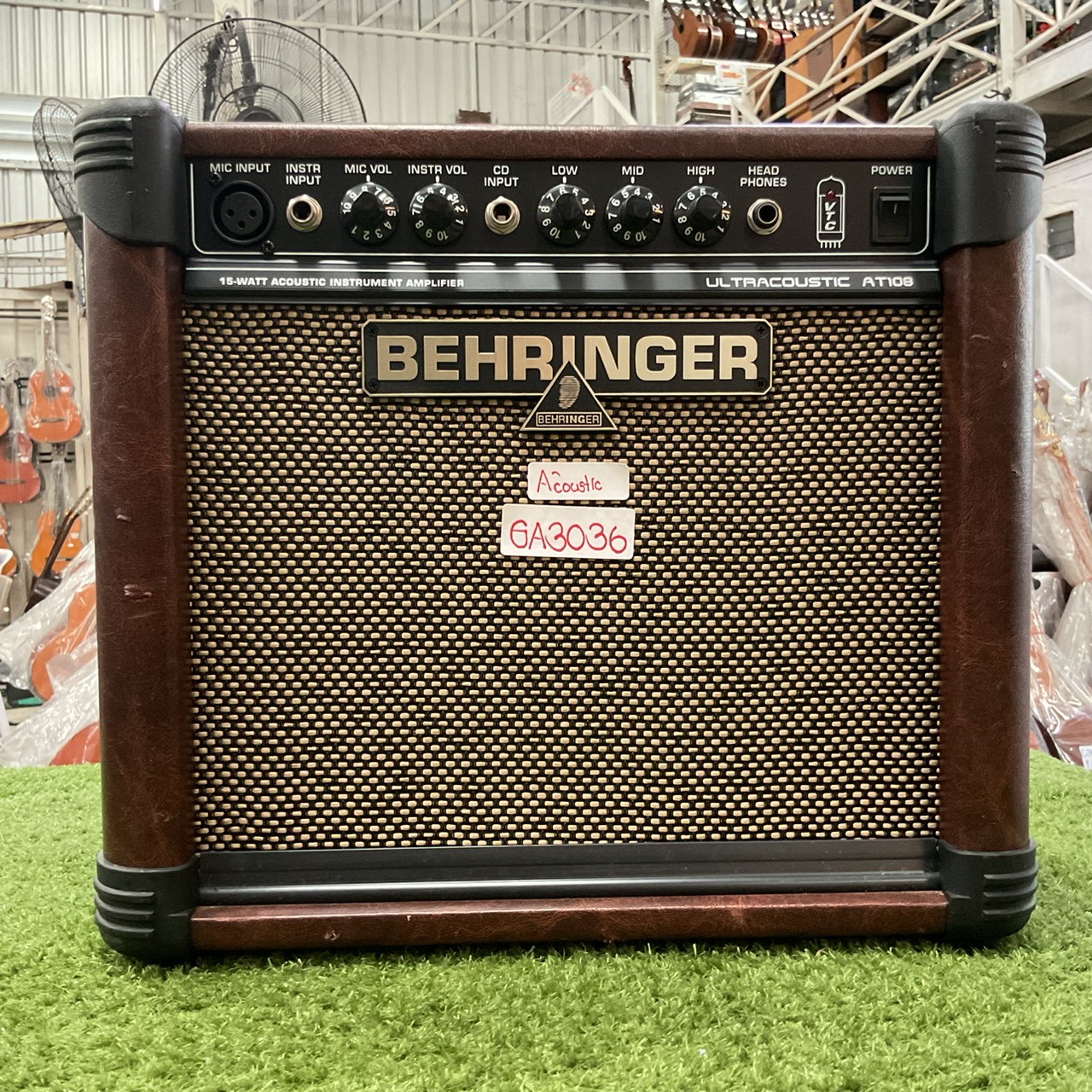 แอมป์กีต้าร์ BEHRINGER : AT108 (ULTRACOUSTIC)