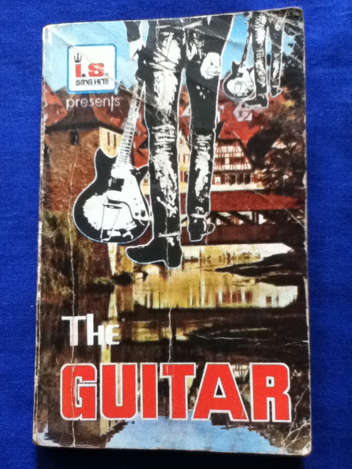 THE GUITAR (หนังสือแถม)