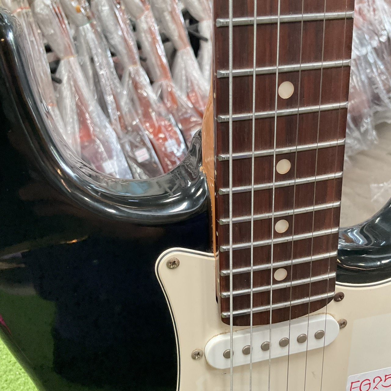 กีต้าร์ไฟฟ้า BUSKER'S