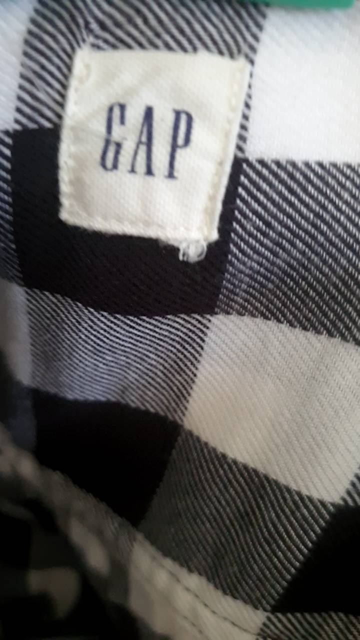 FF05708 เสื้อลายสก็อต สีขาว แบรนด์ GAP อก 38 นิ้ว